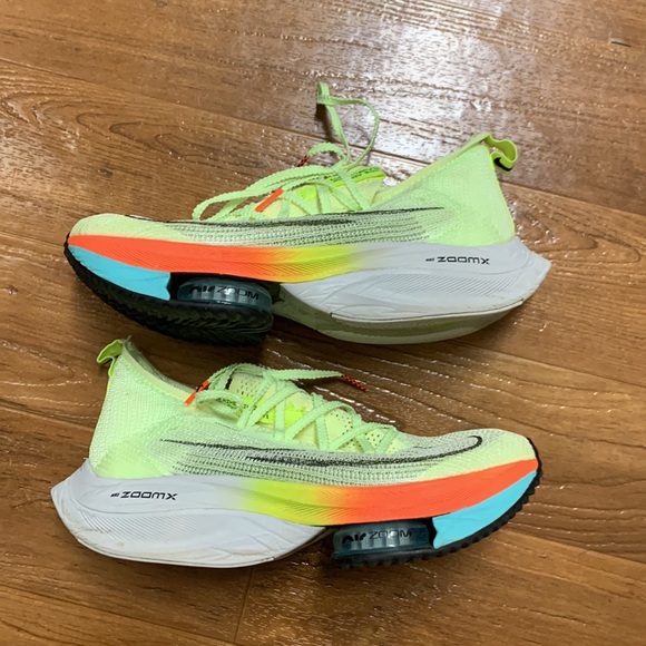 Nike Air Zoom Alphafly Next% Lightweight Running Sneakers - Picture 2 of 9